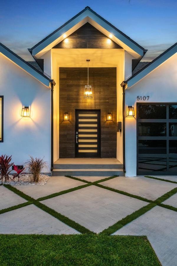 Villa Universal Stellar With Pool And Jacuzzi