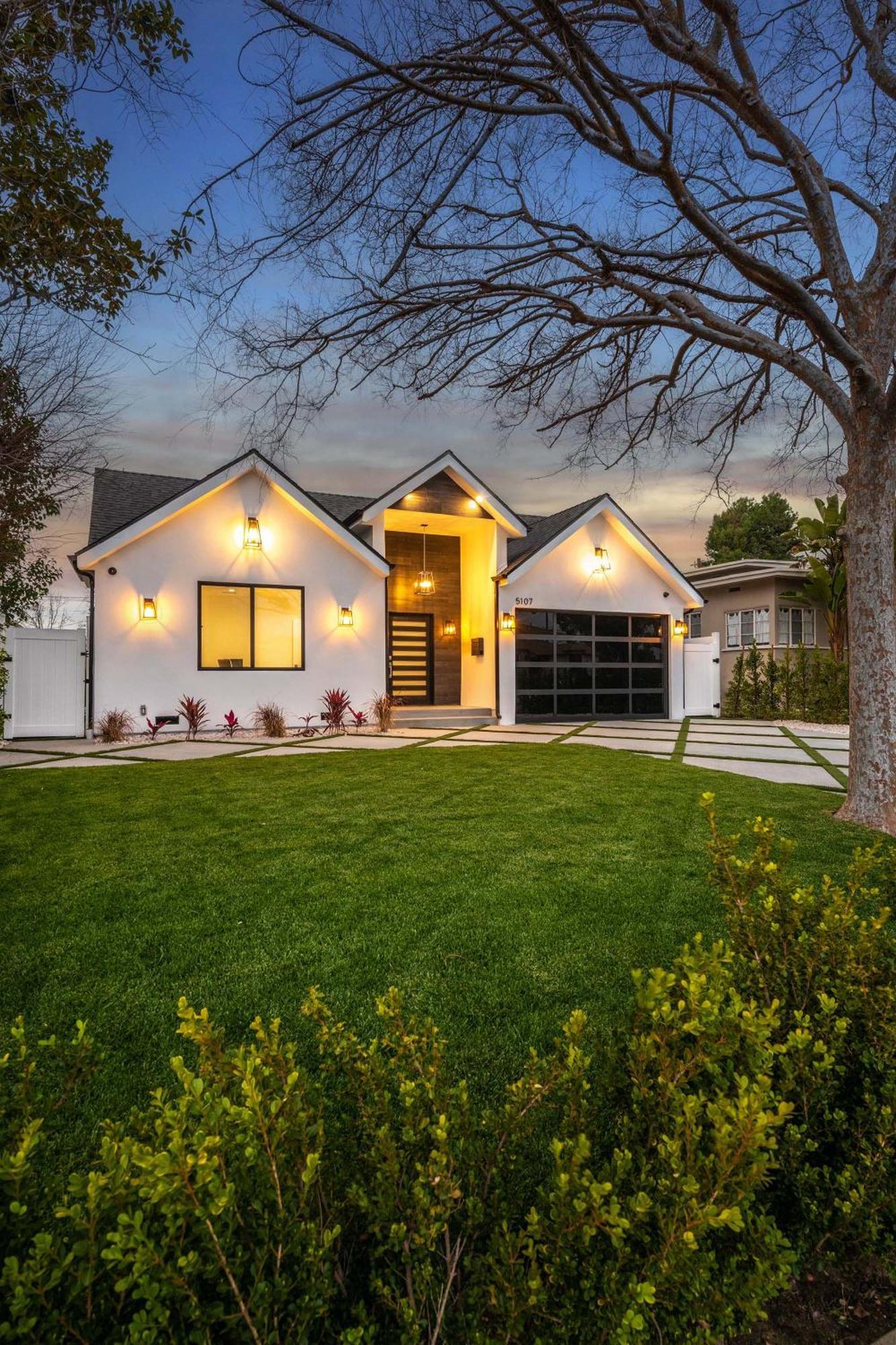 Universal Stellar With Pool And Jacuzzi Villa *